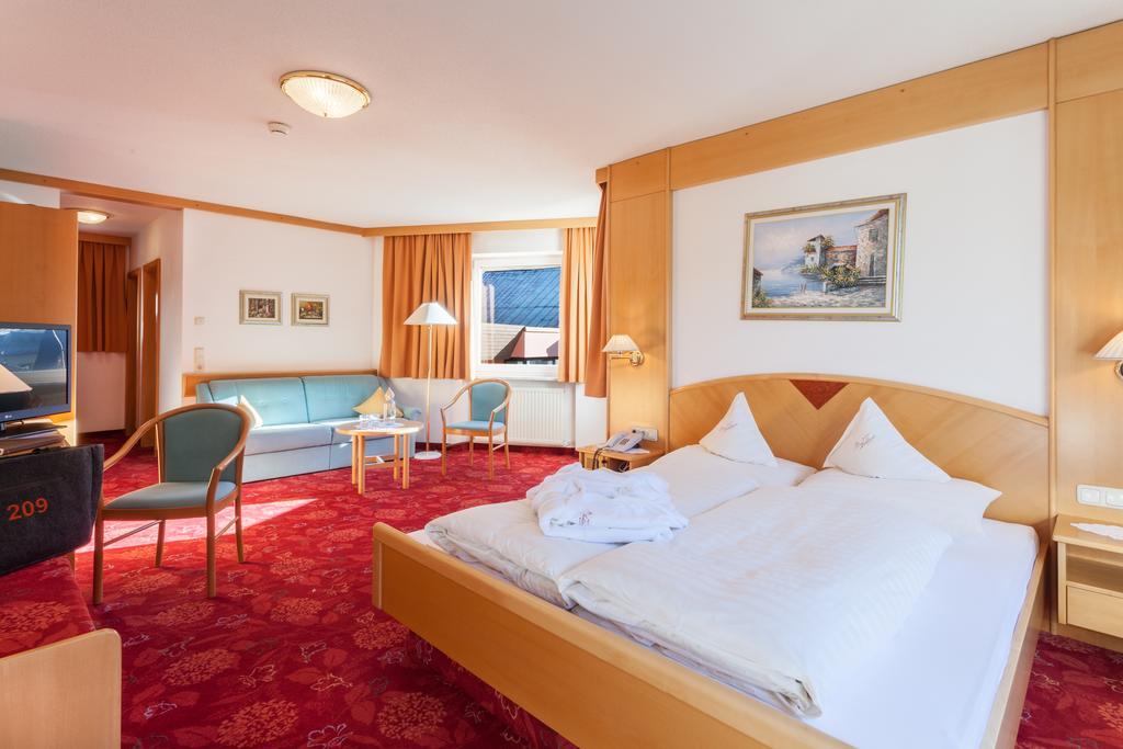 Hotel Hochland Nauders Exterior photo